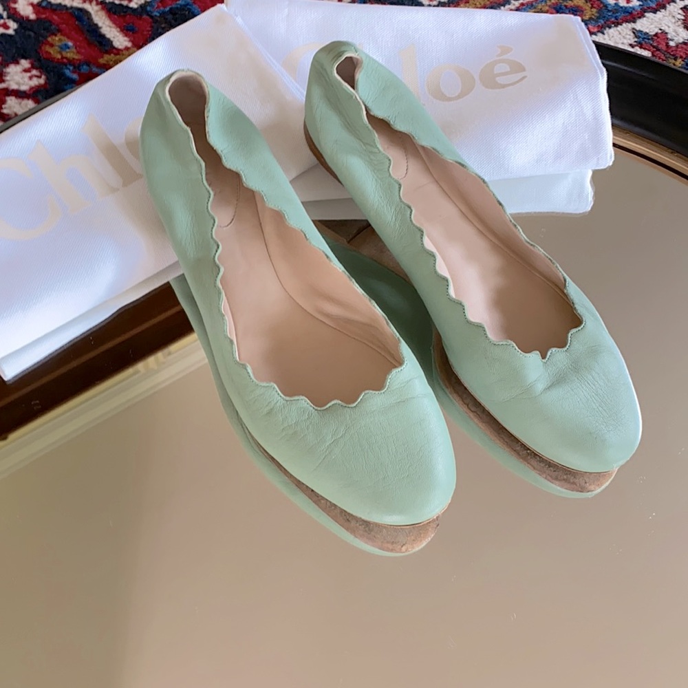Chloe Lauren Sz 9 Green EUC Scalloped Edge